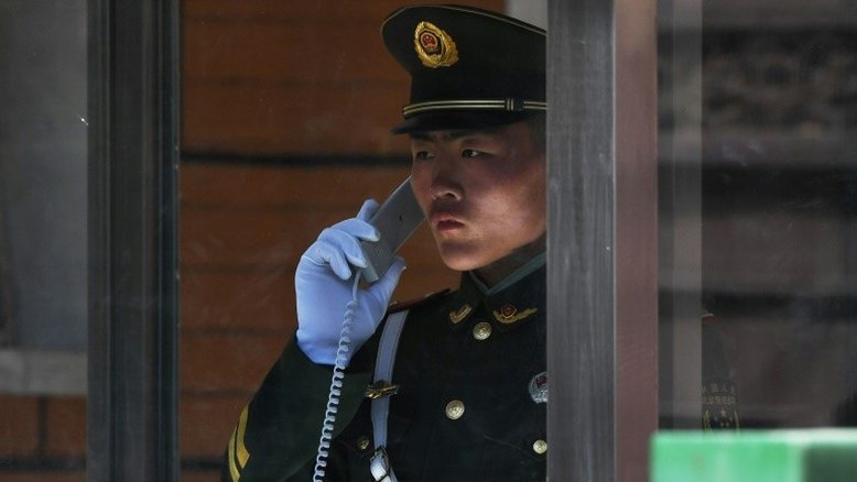 China oferece recompensas de até 68 mil euros a quem denunciar espiões