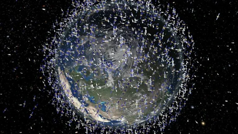 Cientistas alertam sobre perigo crescente dos resíduos espaciais