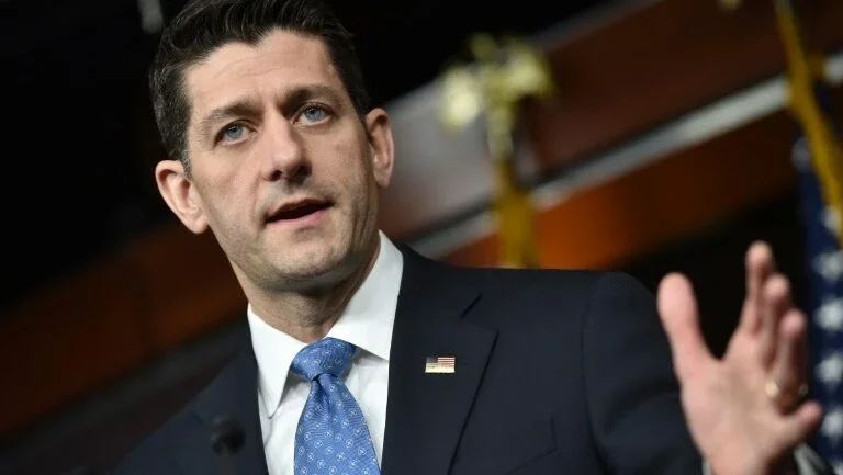 Políticos americanos apoiam ataque à Síria mas pedem estratégia