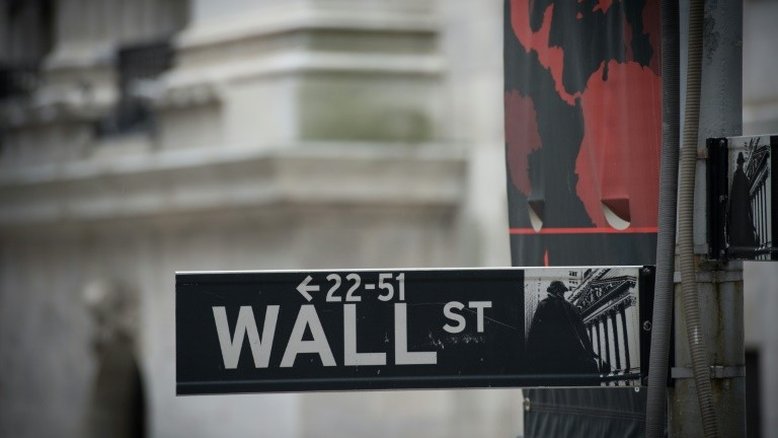 Wall Street fecha em baixa após divulgação de atas do Fed