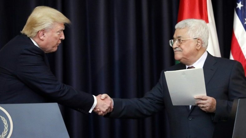 Trump promete se empenhar por acordo de paz entre israelenses e palestinos