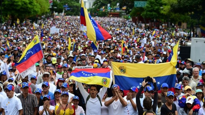 O angustiante cotidiano dos venezuelanos em meio aos protestos