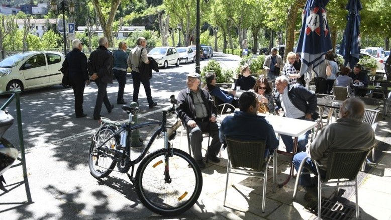 Aldeias francesas optam pela extrema-direita