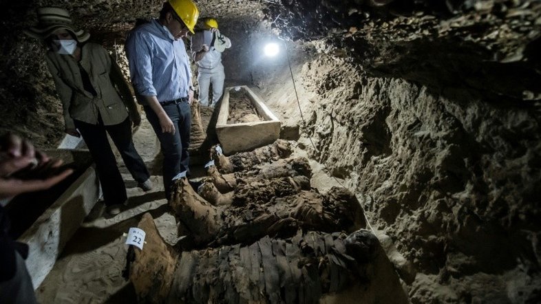 Dezessete múmias descobertas no centro do Egito