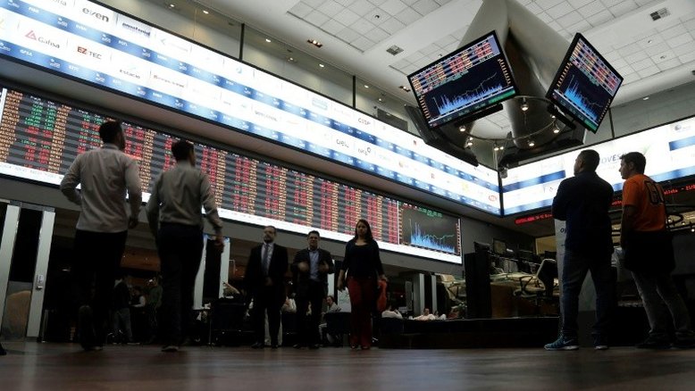 Bolsa fecha em alta de 0,60%, em ajuste ao Copom
