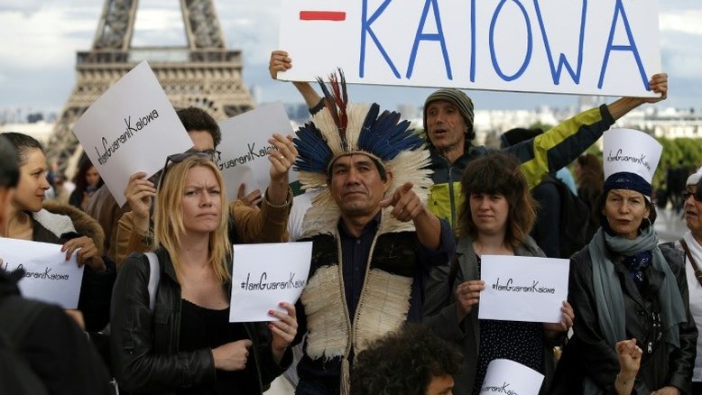 Líder guarani-kaiowá em Paris para denunciar perseguição a seu povo