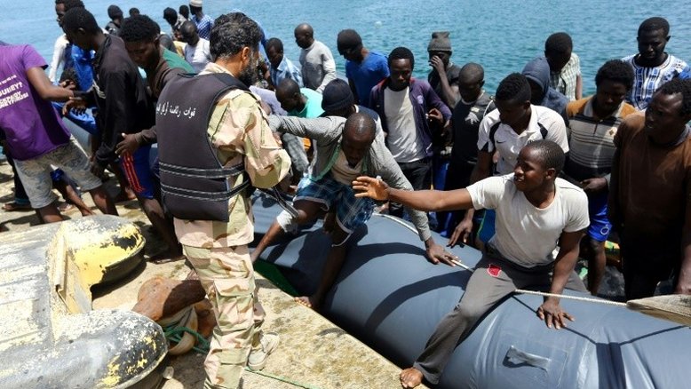 Mais de 80 migrantes desaparecem em naufrágio no Mediterrâneo