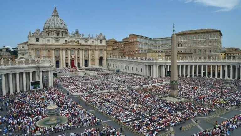 Primeiro controlador-geral das finanças do Vaticano renuncia