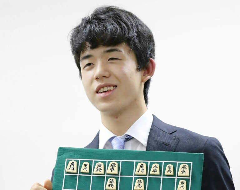 Campeão invicto de shogi, garoto prodígio é nova febre no Japão - ISTOÉ  Independente