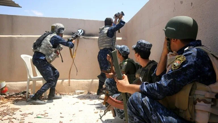 Forças iraquianas em Mossul pedem rendição dos jihadistas