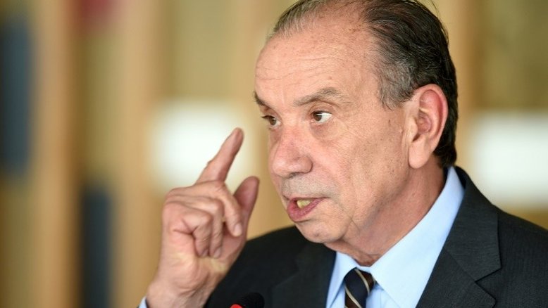Distância entre Lula e Trump não afetará proximidade do Brasil com os EUA, diz ex-chanceler