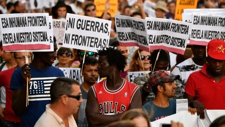Protesto por refugiados reúne milhares em Madri