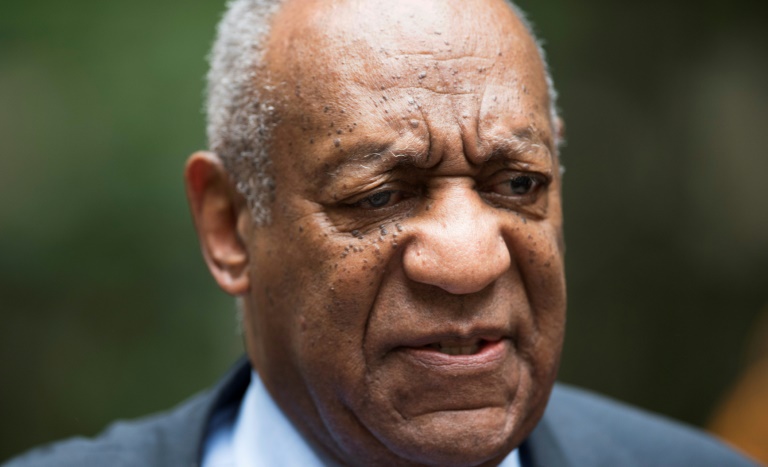 Ator Bill Cosby vai a julgamento por abuso sexual