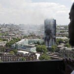 Bebê sobrevive ao ser jogado de prédio em chamas em Londres