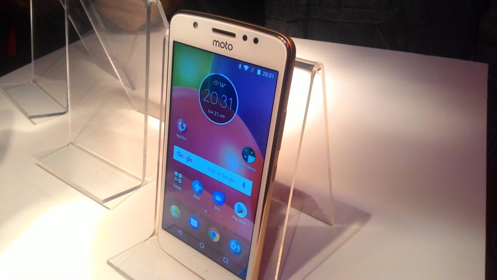 Smartphone Moto E4 Plus tem maior bateria da categoria