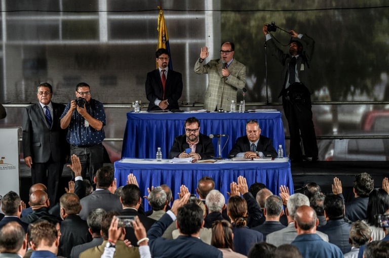 Parlamento venezuelano nomeia corte suprema paralela