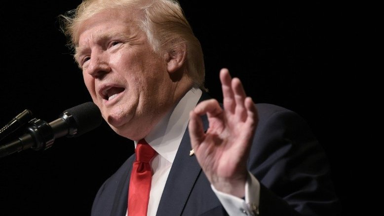 Trump volta a insultar os meios que estimulam o 'ódio' contra ele