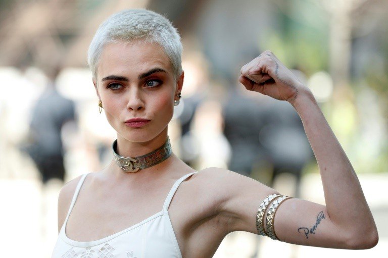 Cara Delevingne revela ter pensado em suicídio ao lidar com sexualidade - ISTOÉ Independente