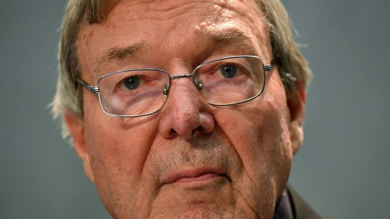 Cardeal Pell acusado de abuso sexual comparece à justiça na Austrália