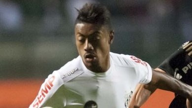 Peres vê risco do Santos perder Bruno Henrique e Victor Ferraz por salário maior