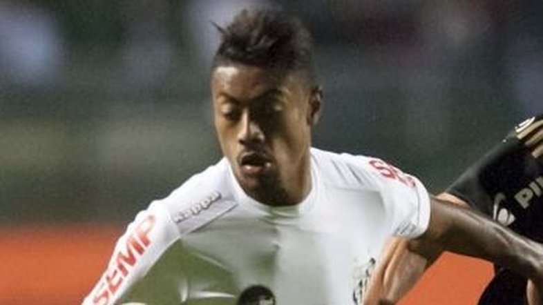 Peres vê risco do Santos perder Bruno Henrique e Victor Ferraz por salário maior