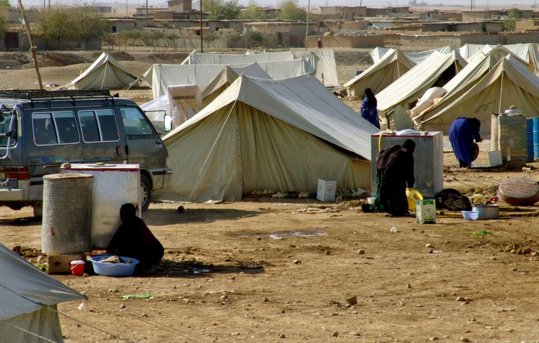 Atentado suicida em campo de deslocados no Iraque deixa 14 mortos