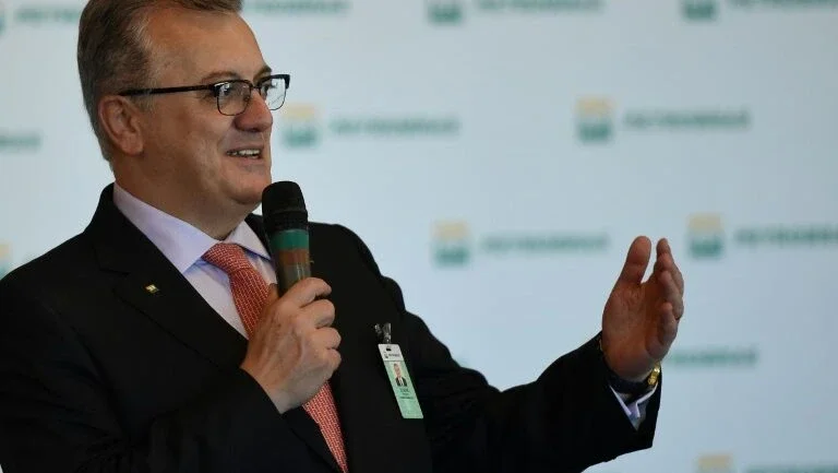 Ex-presidente da Petrobras detido na Lava Jato