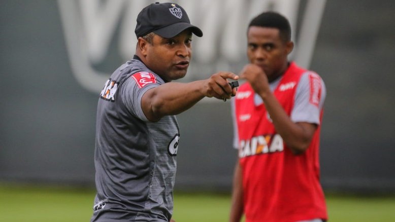 Admirador de Felipão, Roger Machado convence Palmeiras pelo perfil estudioso