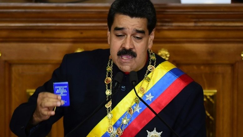 Ameaça militar de Trump dá fôlego a governo Maduro