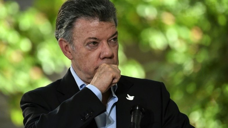 Colômbia dá por terminado conflito com Farc após fim do desarmamento