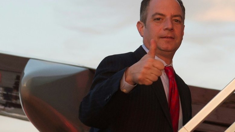 Procurador especial quer interrogar ex-chefe de gabinete de Trump