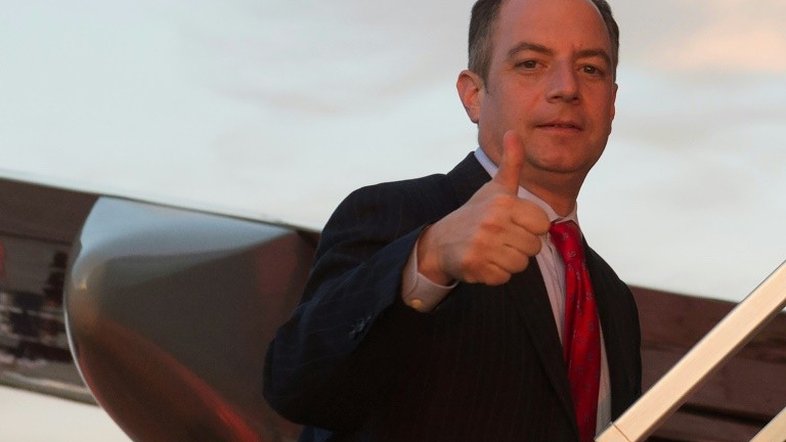 Procurador especial quer interrogar ex-chefe de gabinete de Trump