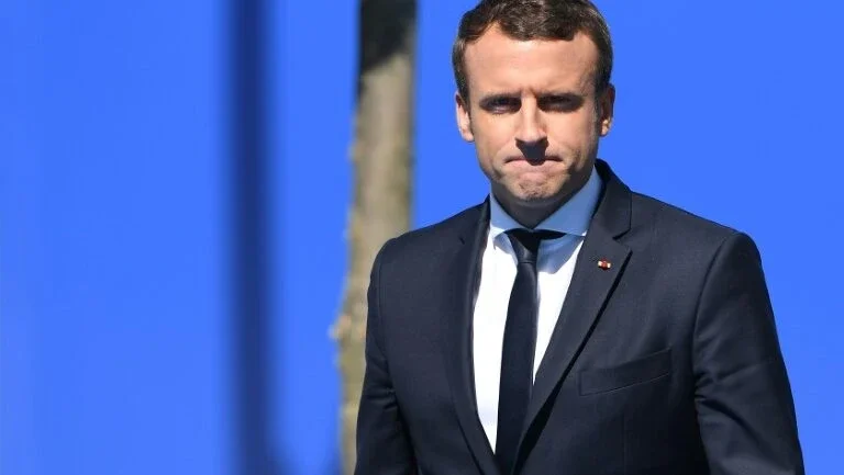 Parlamento francês aprova lei de moralização da política
