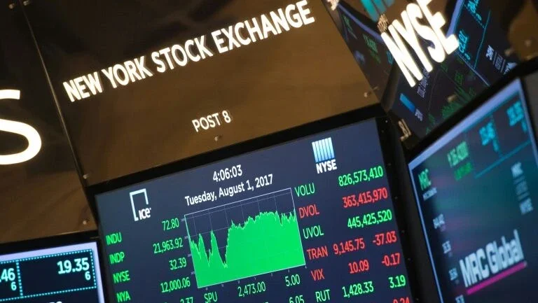 Wall Street volta a cair em meio a tensões com a Coreia do Norte