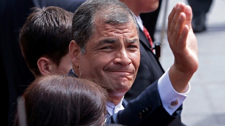 Correa diz que governo do Equador quer desabilitá-lo para eleições