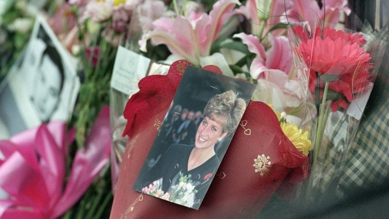 Morte de Diana, um acidente trágico cercado de teorias da conspiração