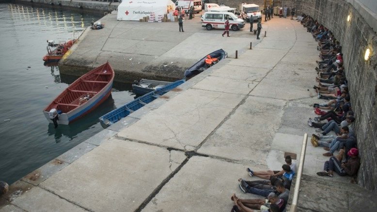 Mais de 300 imigrantes são resgatados pela Espanha no Estreito de Gibraltar