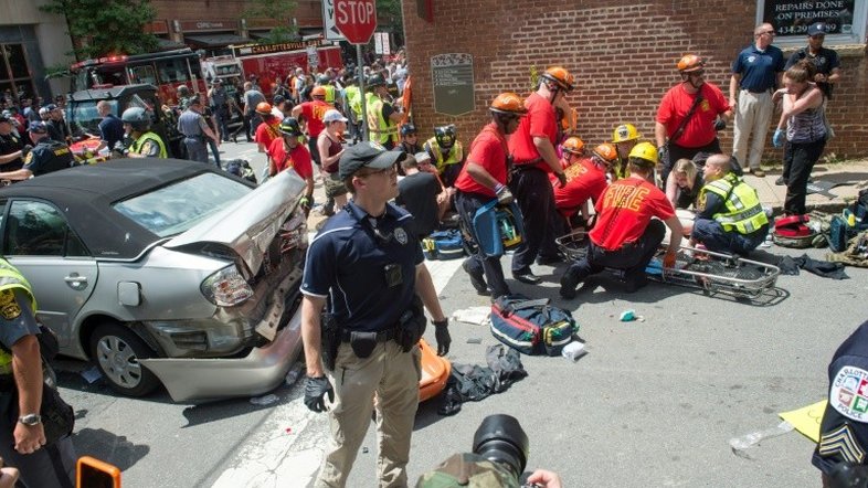 Condenação de Trump a ódio e violência inclui 'supremacistas brancos'