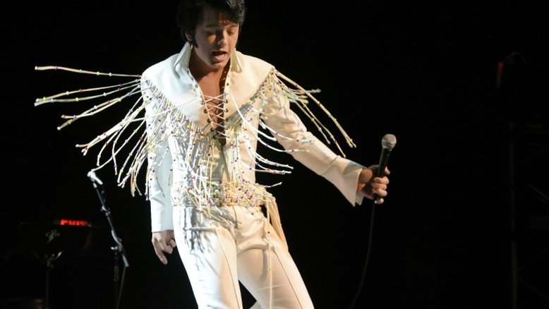 A fraternidade dos artistas 'cover' que mantém Elvis vivo