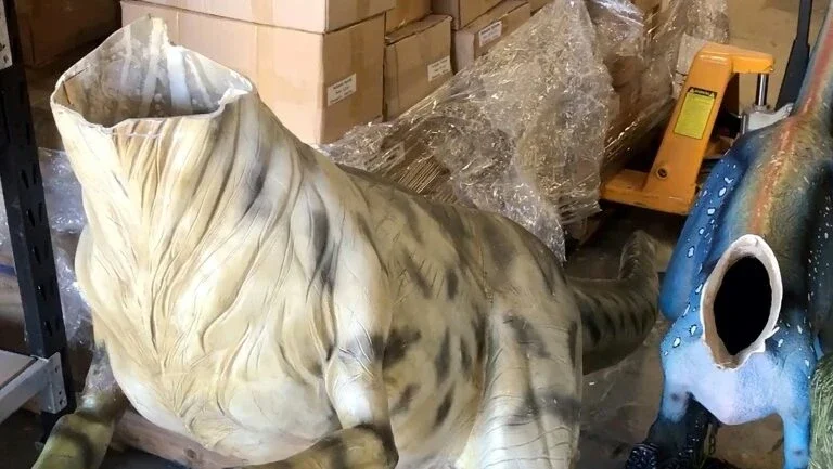 Dinossauros são decapitados em museu na Austrália