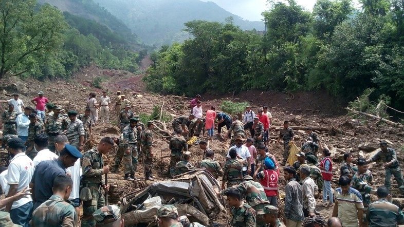 Chuvas torrenciais no Himalaya matam quase 100 no Nepal e na Índia