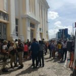 Naufrágio na Bahia deixa pelo menos 18 mortos