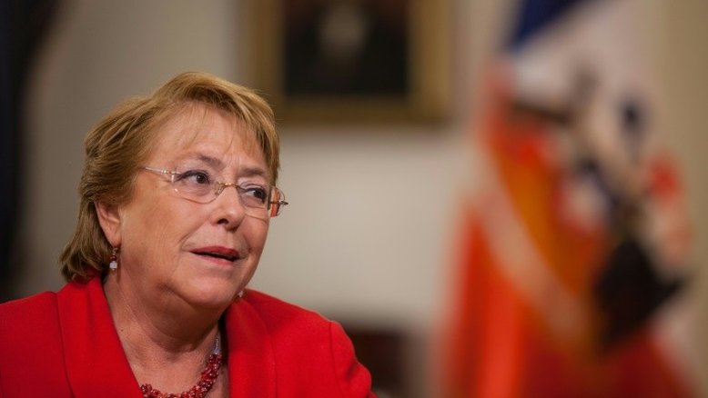 Bachelet promulga emblemática lei que despenaliza aborto terapêutico