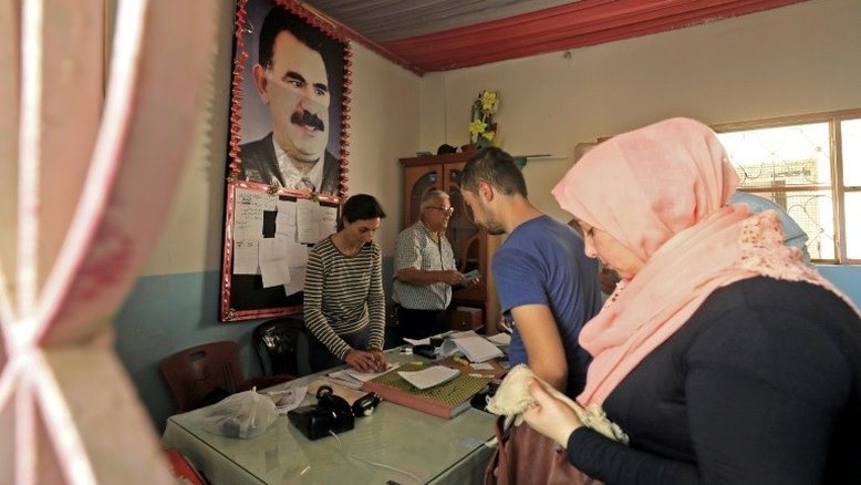 Curdos de Síria realizam suas primeiras eleições locais