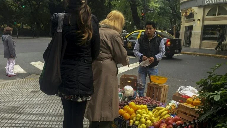 Desemprego cai para 8,7% no segundo trimestre na Argentina, diz Indec