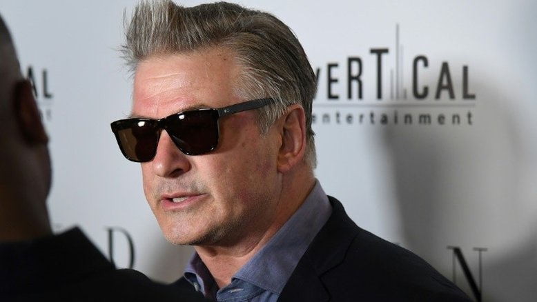 Alec Baldwin: 'Sr. Presidente, aqui está seu Emmy'