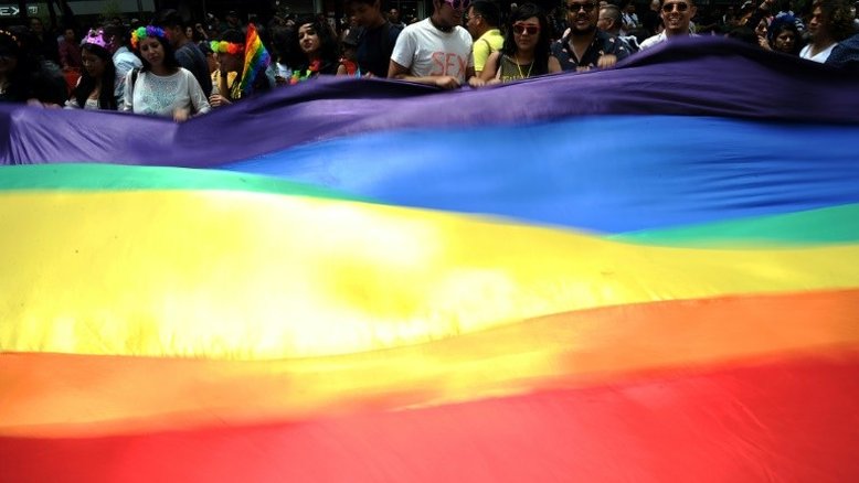 Sentença reabre polêmica sobre terapias de reversão sexual no Brasil
