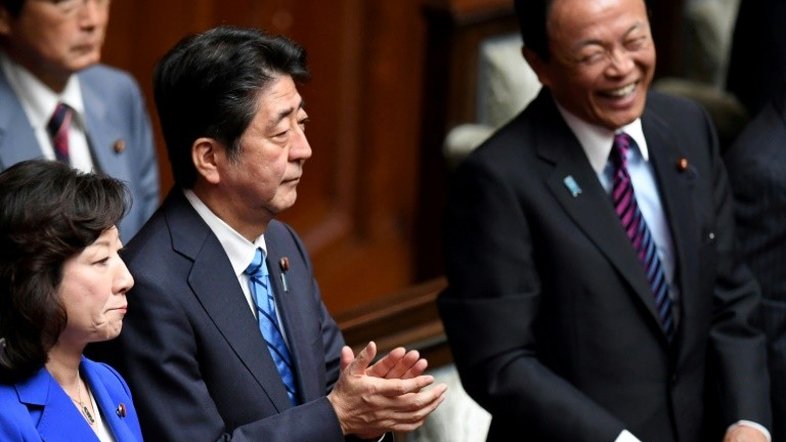 Japão dissolve câmara dos deputados e terá eleições antecipadas em 22 de outubro