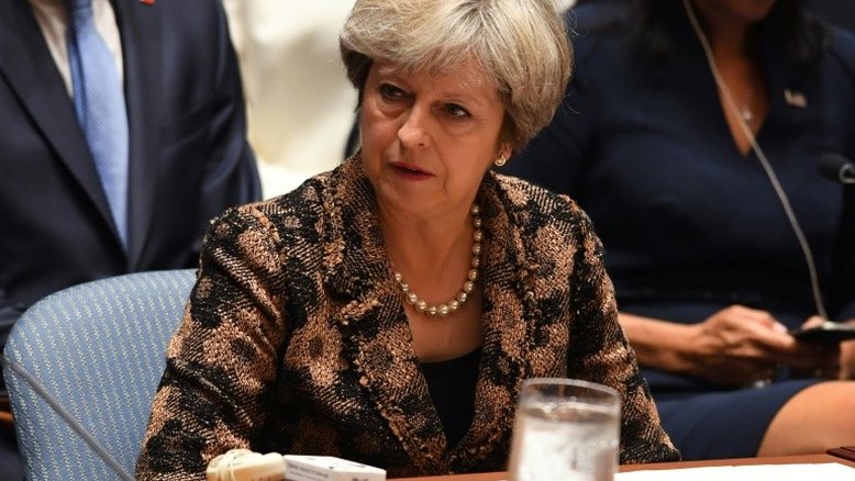 Theresa May propõe dois anos de transição após o Brexit