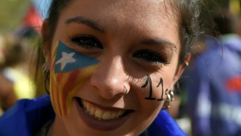 Jovens catalães se mobilizam pela independência